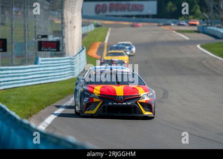 Watkins Glen, New York, USA. August 2023. 20. August 2023 – Watkins Glen, NY: NASCAR Cup Driver, Bubba Wallace (23) fährt um Platz für das Go Bowling im Glen beim Watkins Glen International in Watkins Glen, New York. (Bild: © Logan T Arce Grindstone Media Gr/ASP) NUR REDAKTIONELLE VERWENDUNG! Nicht für kommerzielle ZWECKE! Stockfoto