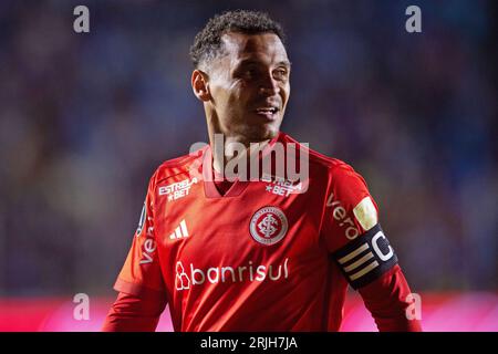 La Paz, Bolivien. August 2023. Alan Patrick von Internacional, während des Spiels zwischen Bolivar (BOL) und Internacional für die 1. Etappe des Viertelfinals der Copa CONMEBOL Libertadores 2023, im Hernando Siles Stadium, in La Paz, Bolivien am 22. August. Foto: Max Peixoto/DiaEsportivo/Alamy Live News Credit: DiaEsportivo/Alamy Live News Stockfoto