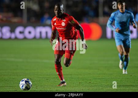 La Paz, Bolivien. August 2023. Das Hernando Siles Enner Valencia Stadion von Internacional, während des Spiels Bolivar und Internacional, für das Viertelfinale der Copa Libertadores 2023, im Hernando Siles Stadion, diesen Dienstag, 22. 30761 (Max Peixoto/SPP) Credit: SPP Sport Press Photo. Alamy Live News Stockfoto