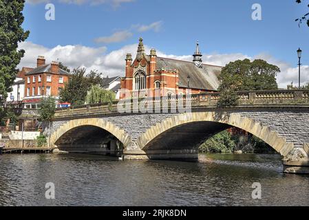 Workman Bridge, ein denkmalgeschütztes Gebäude der Klasse 11, über dem Fluss Avon Evesham Worcestershire England Stockfoto