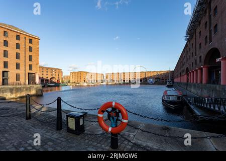 Liverpool, vereinigtes Königreich 16. Mai 2023 Albert Dock mit Merseyside Maritime Museum, Beatles Story und Tate Liverpool Stockfoto