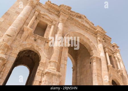 Arch of Hadrian in the ancient Greco-Roman city of Gerasa  in present day Jerash, Jerash Governorate, northern Jordan Stock Photo