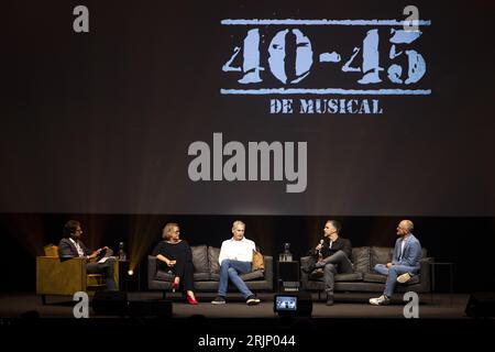 BARNEVELD - Anja van Mensel und Gert Verhulst während der Pressekonferenz über 40-45 de Musical, eine Produktion, die sich auf den Zweiten Weltkrieg in den Niederlanden konzentriert. ANP RAMON VAN FLYMEN niederlande raus - belgien raus Stockfoto
