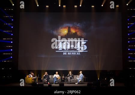 BARNEVELD - Anja van Mensel und Gert Verhulst während der Pressekonferenz über 40-45 de Musical, eine Produktion, die sich auf den Zweiten Weltkrieg in den Niederlanden konzentriert. ANP RAMON VAN FLYMEN niederlande raus - belgien raus Stockfoto