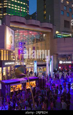 Internationales Jazz-Festival , Kanada, Québec, Montreal, People, Quartier des Spectecles, Complexe Desjardins Stockfoto