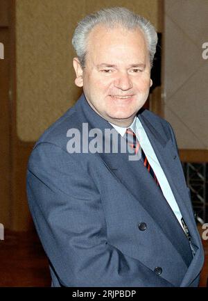 Bildnummer: 51144988 Datum: 13.11.1997 Copyright: imago/Xinhua Slobodan Milosevic (YUG/Präsident Bundesrepublik Jugoslawien) PUBLICATIONxNOTxINxCHN, Personen , optimistisch; 1997, Politiker, Politik, lächeln; , hoch, Kbdig, Randbild, People/Porträt; Aufnahmedatum geschätzt Stockfoto