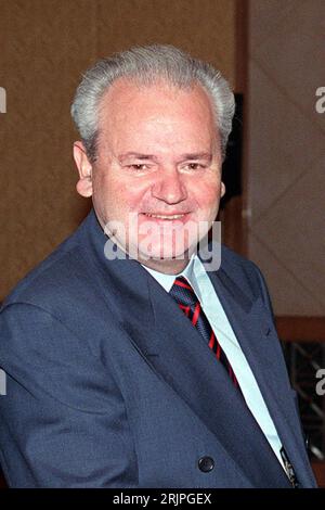 Slobodan Milosevic (YUG/Präsident Bundesrepublik Jugoslawien) anlässlich seines Staatsbesuches in China - PUBLICATIONxNOTxINxCHN Stockfoto