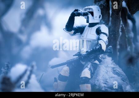Eine Star Wars Stormtrooper Schneetrooper-Action-Figur, die einen kaiserlichen Offizier aus der ursprünglichen Trilogie darstellt Stockfoto