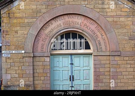 St Anns Well, Pumpenraum, George St, Buxton, High Peak, Derbyshire, England, UK, SK17 6AY Stockfoto