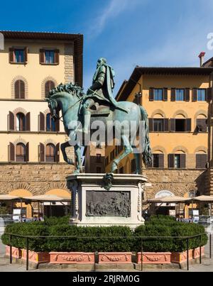 Bronzestatue des Großherzogs Cosima I. von der Toskana, Piazza della Signoria, Florenz, Italien Stockfoto