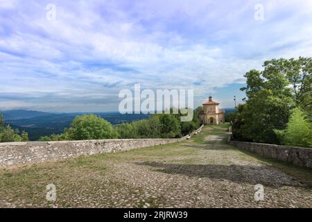 Annahme - Tag. Vierzehnte Kapelle auf der Pilgerfahrt zum Heiligtum Santa Maria del Monte auf dem Sacro Monte di Varese  Italien, Lombardia Stockfoto