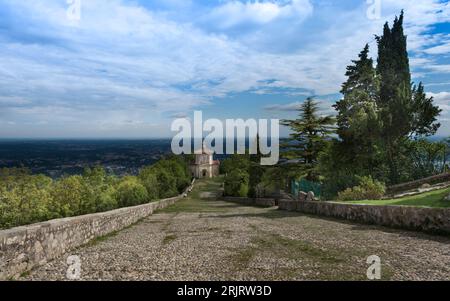 Annahme - Tag. Vierzehnte Kapelle auf der Pilgerfahrt zum Heiligtum Santa Maria del Monte auf dem Sacro Monte di Varese  Italien, Lombardia Stockfoto