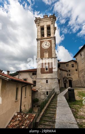 Der Turm und das Heiligtum in Sacro Monte Varese  Italien, Lombardei Stockfoto