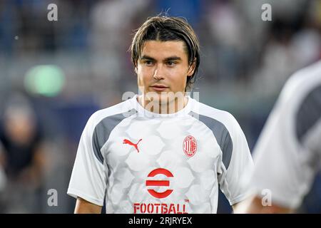 Bologna, Italien. August 2023. Mailands Luka Romero-Porträt während des Spiels Bologna FC gegen AC Mailand, italienische Fußball-Serie A in Bologna, Italien, 21. August 2023 Credit: Independent Photo Agency/Alamy Live News Stockfoto