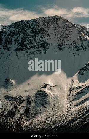 Eine malerische Aufnahme des wunderschönen Embalse el Yeso Stausees in Los Andes Stockfoto