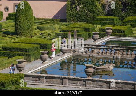 Villa Lante. Giardino e la fontana dei Mori - Garten und Brunnen der Mauren, Bagnaia, Viertel Viterbo. Lazio. Italien Stockfoto