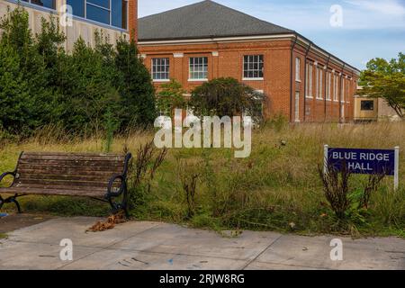 Bristol, Virginia, USA - 9. August 2023: Das 1884 erbaute Virginia Intermont College schloss seine Türen 2014 und ein chinesischer Unternehmer kaufte den Pro Stockfoto