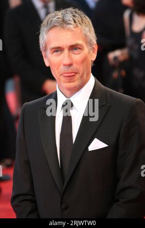 Bildnummer: 52068624 Datum: 31.08.2007 Copyright: imago/Xinhua Regisseur Tony Gilroy (USA) anlässlich der Filmpremiere von - Michael Clayton - während der 64. Internationale Filmfestspiele in Venedig - PUBLICATIONxNOTxINxCHN , Personen , optimistisch; 2007, Venedig, Pressetermin, Filmfestival, Festivals, Internationale, Internationale Filmfestspiele; , hoch, Kbdig, Einzelbild, Close, Film, Kunst, Italien, Randbild, People Bildnummer 52068624 Datum 31 08 2007 Copyright Imago XINHUA Regisseur Tony Gilroy USA während der Filmpremiere von Michael Clayton während des Internationalen Filmfests 64 Stockfoto