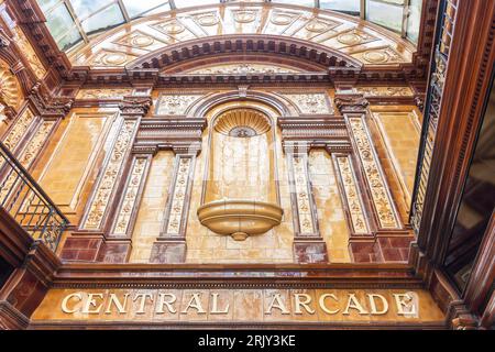 Innenfliesen in Edwardian Central Arcade, Grainger Street, Newcastle upon Tyne, Tyne and Wear, England, Vereinigtes Königreich Stockfoto