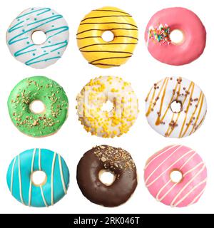 Set mit leckeren Donuts isoliert auf weiß Stockfoto