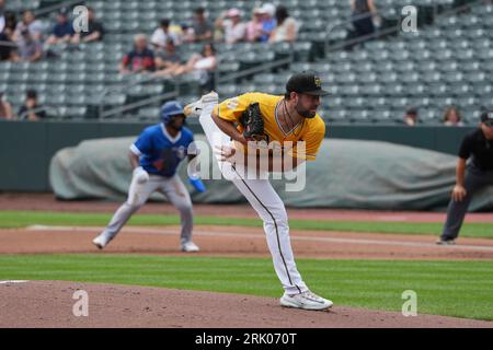 20. August 2023: Salt Lake Pitcher Jake Kalish (37) trifft sich während des Spiels mit Oklahoma City Dodgers und Salt Lake Bees im Smiths Field in Salt Lake UT. David Seelig/Cal Sport Medi Stockfoto