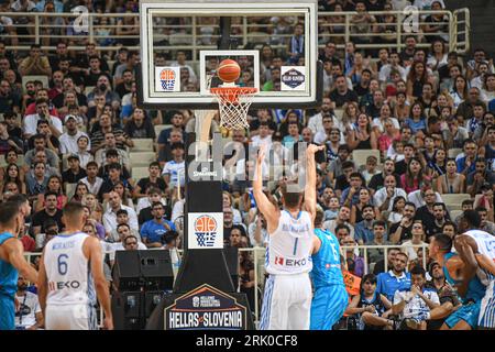 Nikolaos Rogkavopoulos (griechische Basketball-Nationalmannschaft) schießt einen Freiwurf gegen Slowenien Stockfoto