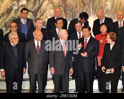 Bildnummer: 52844693  Datum: 12.01.2009  Copyright: imago/Xinhua Jimmy Carter (vorn 3.v.li., USA), Henry Kissinger (vorn re., USA) und Vizepräsident Xi Jinping (vorn 2.v.li, China) anlässlich einer Feier zum 30. Jahrestag der Aufnahme diplomatischer Beziehungen zwischen ihren Staaten in Peking PUBLICATIONxNOTxINxCHN , Personen; 2009, Peking , Politik , premiumd; , quer, Kbdig, Gruppenbild, Randbild, People    Bildnummer 52844693 Date 12 01 2009 Copyright Imago XINHUA Jimmy Carter front 3 V left USA Henry Kissinger front right USA and Vice-President Xi Jinping front 2 V left China during a Cele Stock Photo