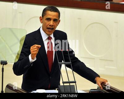 Bildnummer: 52963330  Datum: 06.04.2009  Copyright: imago/Xinhua Präsident Barack Obama (USA) während einer Rede im Plenum der Türkischen Grossen Nationalversammlung in Ankara (PUBLICATIONxNOTxINxCHN), Personen , premiumd; 2009, Ankara, Politik; , quer, Kbdig, Einzelbild, Randbild, People    Bildnummer 52963330 Date 06 04 2009 Copyright Imago XINHUA President Barack Obama USA during a Speech in Plenary the Turkish grand National Assembly in Ankara PUBLICATIONxNOTxINxCHN People premiumd 2009 Ankara politics horizontal Kbdig Single Edge image Celebrities Stock Photo