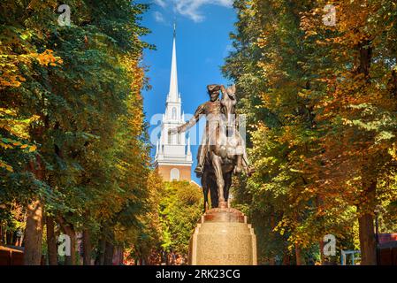 Boston, Massachusetts, USA im Herbst am Paul Revere Monument. Stockfoto