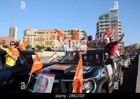 Bildnummer: 53057361  Datum: 05.06.2009  Copyright: imago/Xinhua Parade der - Lebanese Christian Free Patriotic Movement (FPM)  - als Wahlkampf zu den Parlamentswahlen in Beirut PUBLICATIONxNOTxINxCHN , Personen; 20098, Beirut, Politik, Wahl, Parlamentswahl, Wahlkampf , premiumd; , quer, Kbdig, Totale,  , Politik, Asien    Bildnummer 53057361 Date 05 06 2009 Copyright Imago XINHUA Parade the Lebanese Christian Free Patriotic Movement FPM as Election campaign to the Parliamentary elections in Beirut PUBLICATIONxNOTxINxCHN People  Beirut politics Choice Parliamentary election Election campaign p Stock Photo