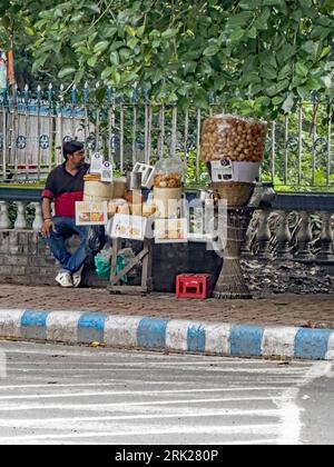 Phuchka aka Panipuri aka Golgappa Stall- Kolkata, Indien Stockfoto