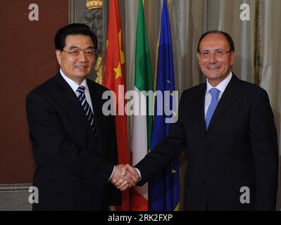 Bildnummer: 53183169  Datum: 06.07.2009  Copyright: imago/Xinhua (090706) -- ROME, July 6, 2009 (Xinhua) --  President Hu Jintao (L) meets with Italian Senate President Renato Schifani in Rome,  Italy, July 6, 2009. (Xinhua/Li Xueren) (zj) PUBLICATIONxNOTxINxCHN  People Politik Kbdig  xdp (090706) -- ROME, Juli 6, 2009 (Xinhua) --  Präsident HU Jintao (L) Renato Schifani in Rome,  of Italy, Juli 6, 2009. (Xinhua/Li Xueren) (zj) PUBLICATIONxNOTxINxCHN Aussenansichten  2009 quer  premiumd  ie Aussenansichten    Bildnummer 53183169 Date 06 07 2009 Copyright Imago XINHUA 090706 Rome July 6 2009 XI Stock Photo