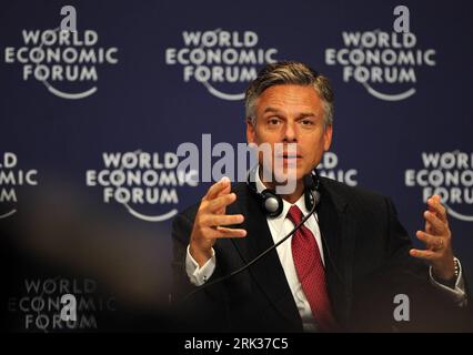 Bildnummer: 53343871  Datum: 11.09.2009  Copyright: imago/Xinhua DALIAN, Sept. 11, 2009 (Xinhua) -- Jon M. Huntsman Jr, US ambassador to China, speaks at the forum focusing on the global dimensions of China s domestic growth at the Annual Meeting of the New Champions 2009 in Dalian, northeast China s Liaoning Province. (Xinhua/Li Gang) (ypf) (FOCUS)(DAVOS 2009)(10)CHINA-DALIAN-DAVOS-FORUM-CHINA-GROWTH PUBLICATIONxNOTxINxCHN People Politik Wirtschaft Weltwirtschaftsgipfel Weltwirtschaftsforum Wirtschaftsgipfel Wirtschaftsforum Porträt kbdig xdp 2009 quer o0 World Economic Forum    Bildnummer 53 Stock Photo