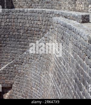 Details mittelalterlicher Festungsmauern und -Strukturen Stockfoto