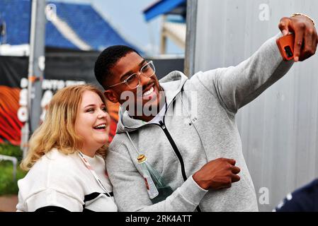 Zandvoort, Niederlande. August 2023. Anthony Joshua (GBR) Boxer. Formel-1-Weltmeisterschaft, Rd 14, großer Preis der Niederlande, Donnerstag, 24. August 2023. Zandvoort, Niederlande. Quelle: James Moy/Alamy Live News Stockfoto