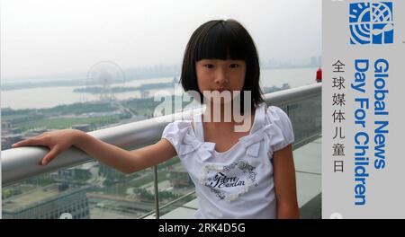 Bildnummer: 53617052  Datum: 29.06.2009  Copyright: imago/Xinhua (091120) -- CHONGQING, Nov. 20, 2009 (Xinhua) -- An undated photo shows 11-year-old Wang Yingzhe. I study in grade five at the Zhongxian Experimental Primary School in southwest China s Chongqing Municipality. I like drawing pictures, taking photos and writing articles of beautiful sceneries and share with my friends. Some of my photos and articles had been published on the newspaper. I am writing a book at present about interesting stories taking place in my class. The photo I took on June 29, 2009 shows a steamboat driving on t Stock Photo