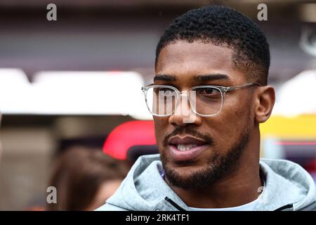 Zandvoort, Niederlande. August 2023. Anthony Joshua (GBR) Boxer. 24.08.2023. Formel-1-Weltmeisterschaft, Rd 14, Großer Preis Der Niederlande, Zandvoort, Niederlande, Vorbereitungstag. Auf dem Foto sollte Folgendes stehen: XPB/Press Association Images. Quelle: XPB Images Ltd/Alamy Live News Stockfoto