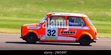 BTCC-TREFFEN BEI THRUXTON 2023 MINI'S Stockfoto