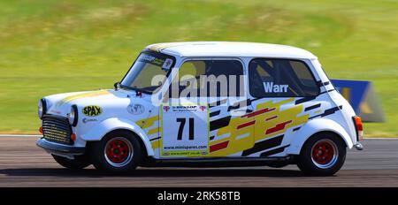 BTCC-TREFFEN BEI THRUXTON 2023 MINI'S Stockfoto