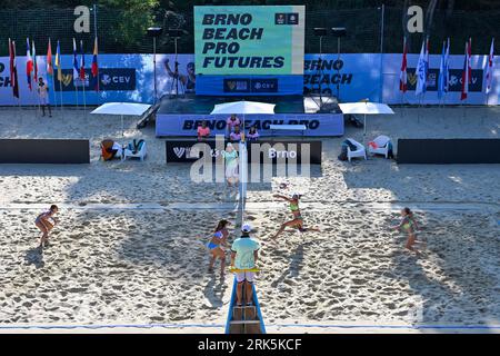 Brno, Czech Republic. 24th Aug, 2023. Kristina Harmanova, Zuzana Reginova (SVK) and Tuuli Metsakoivu, Elina Pirttiaki (FIN) in action during to the Brno Beach Pro 2023 tournament, part of the Beach Pro Tour world series, on August 24, 2023, on the Brno Dam, Czech Republic. Credit: Vaclav Salek/CTK Photo/Alamy Live News Stockfoto