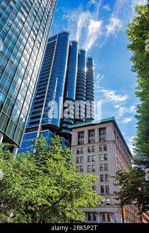 Architektonisches Ensemble aus historischen und modernen Gebäuden in Vancouver, Kanada Stockfoto