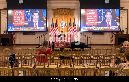 Yorba Linda, Kalifornien, USA. August 2023. Gäste beginnen, sich in der Richard Nixon Presidential Library für die erste republikanische Präsidentendebatte 2024 in Milwaukee, Wisconsin, zu versammeln. (Bild: © Brian Cahn/ZUMA Press Wire) NUR REDAKTIONELLE VERWENDUNG! Nicht für kommerzielle ZWECKE! Stockfoto