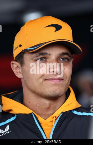 Zandvoort, Niederlande. August 2023. Lando Norris (GBR) McLaren. Formel-1-Weltmeisterschaft, Rd 14, großer Preis der Niederlande, Donnerstag, 24. August 2023. Zandvoort, Niederlande. Quelle: James Moy/Alamy Live News Stockfoto