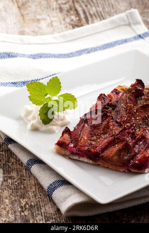 Nahaufnahme von einem bayerischen Pflaumenkuchen Stockfoto