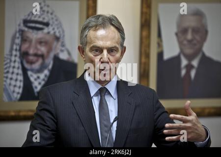 (100309)-- RAMALLAH, March 9, 2010 (Xinhua) -- Tony Blair, envoy of the Middle East Quartet of the United Nations, speaks during a joint press conference with Palestinian Prime Minister Salam Fayyad after their meeting in the West Bank city of Ramallah, on March 9, 2010. (Xinhua/Fadi Arouri) (1)MIDEAST-RAMALLAH-POLITICS-BLAIR PUBLICATIONxNOTxINxCHN   100309 Ramallah March 9 2010 XINHUA Tony Blair Envoy of The Middle East Quartet of The United Nations Speaks during a Joint Press Conference With PALESTINIAN Prime Ministers Salam Fayyad After their Meeting in The WEST Bank City of Ramallah ON Mar Stock Photo