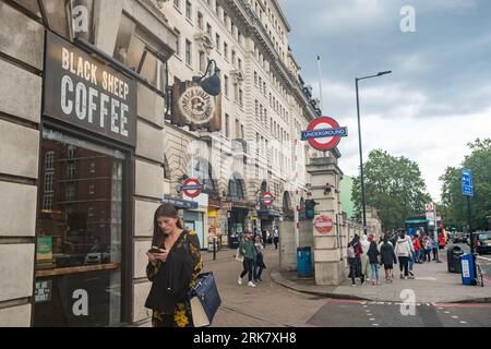 LONDON - 25. JULI 2023: Baker Street U-Bahnstation an der Marylebone Road Stockfoto