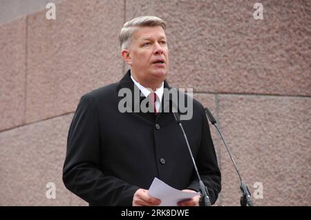 Bildnummer: 54022627  Datum: 04.05.2010  Copyright: imago/Xinhua (100504) -- RIGA, May 4, 2010 (Xinhua) -- Latvian President Valdis Zatlers speaks at a gathering celebrating 20th anniversary of regaining independence in Riga, capital of Latvia, May 4, 2010. (Xinhua/Yang Dehong)(dyw) LATVIA-RIGA-INDEPENDENCE PUBLICATIONxNOTxINxCHN Politik People premiumd xint Porträt kbdig xng 2010 quer     Bildnummer 54022627 Date 04 05 2010 Copyright Imago XINHUA  Riga May 4 2010 XINHUA Latvian President Valdis Zatlers Speaks AT a Gathering Celebrating 20th Anniversary of Regaining Independence in Riga Capita Stock Photo