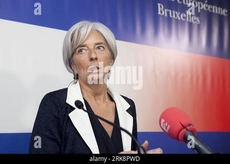 Bildnummer: 54067757  Datum: 21.05.2010  Copyright: imago/Xinhua (100521) -- BRUSSELS, May 21, 2010 (Xinhua) -- French Minister of Economy, Industry and Employment Christine Lagarde speaks to the media at the end of an extraordinary EU economy and finance meeting at the EU Council headquarters in Brussels, capital of Belgium, May 21, 2010. A task force of EU finance ministers and economic experts ended Friday its first meeting here in Brussels, agreeing on four targets on strengthening economic governance of the bloc. (Xinhua/Thierry Monasse) (lx) (3)BELGIUM-BRUSSELS-EU ECONOMY AND FINANCE MEE Stock Photo