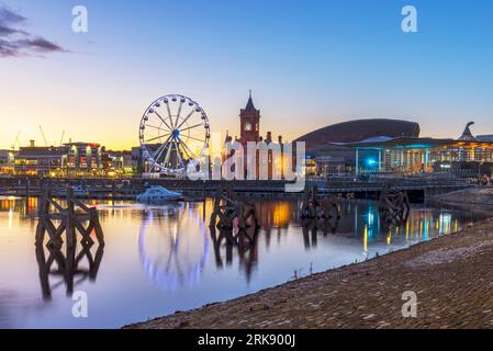 Sonnenuntergang in Cardiff Bay, Cardiff, Wales, Großbritannien Stockfoto