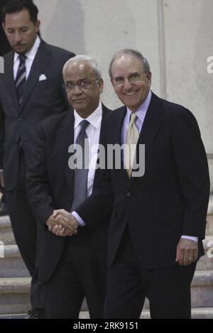 100602 -- RAMALLAH, JUNE 2, 2010 Xinhua -- U.S. Middle East envoy George Mitchell R shakes hands with Palestinian chief Negotiator Saeb Erekat after Mitchell met with Palestinian President Mahmoud Abbas in the West Bank city of Ramallah, June 2, 2010. Xinhua/Fadi Arouri 1RAMALLAH-MITCHELL-U.S-ENVOY PUBLICATIONxNOTxINxCHN Stock Photo